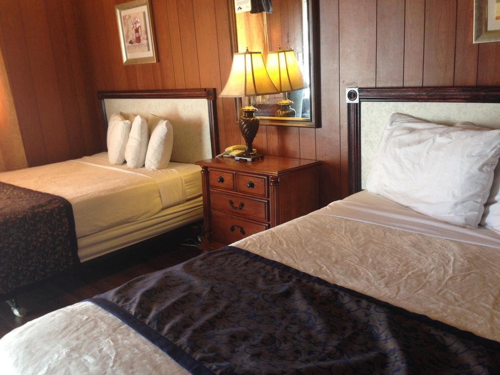 Blue Mountain Motel Pincher Creek Chambre photo