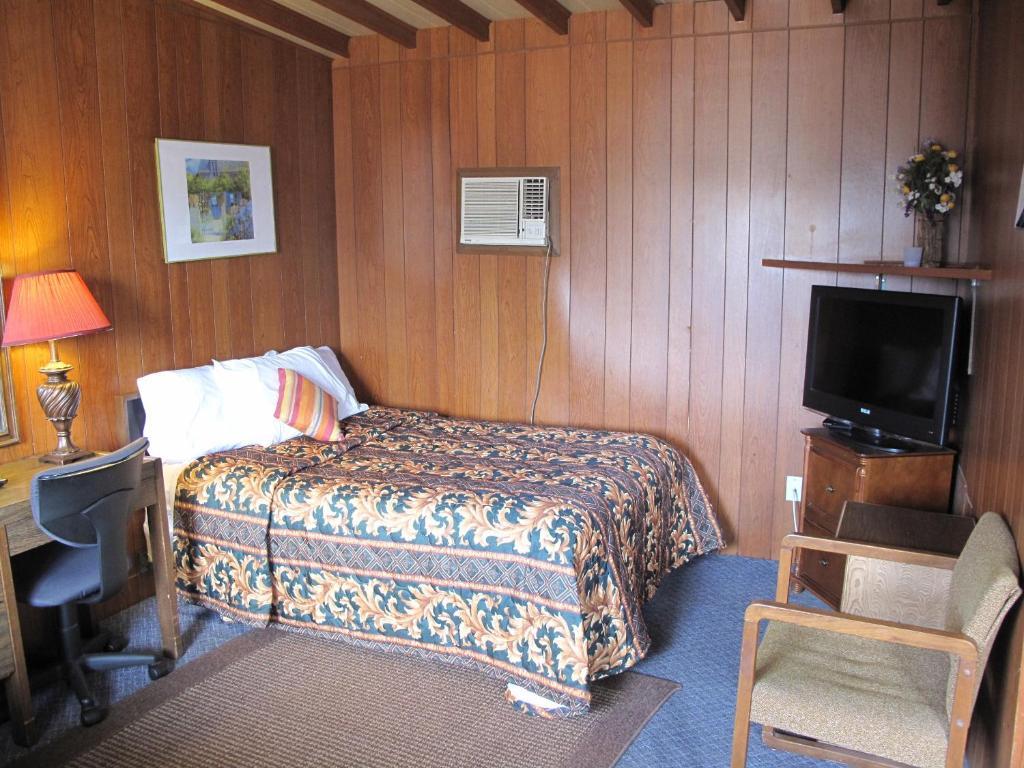 Blue Mountain Motel Pincher Creek Chambre photo