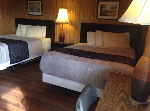 Blue Mountain Motel Pincher Creek Extérieur photo